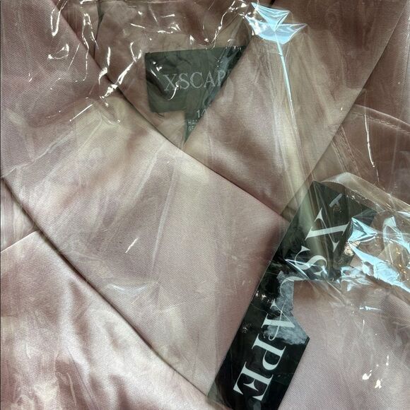 XSCAPE 6247X Evenings Halter Neck Satin Trumpet Gown Size 14 $ 308.00 NEW - Picture 5 of 5